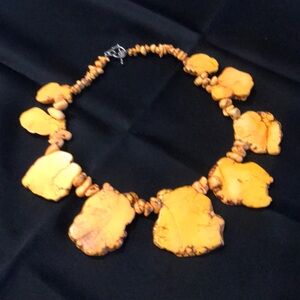 Nugget necklace yellow